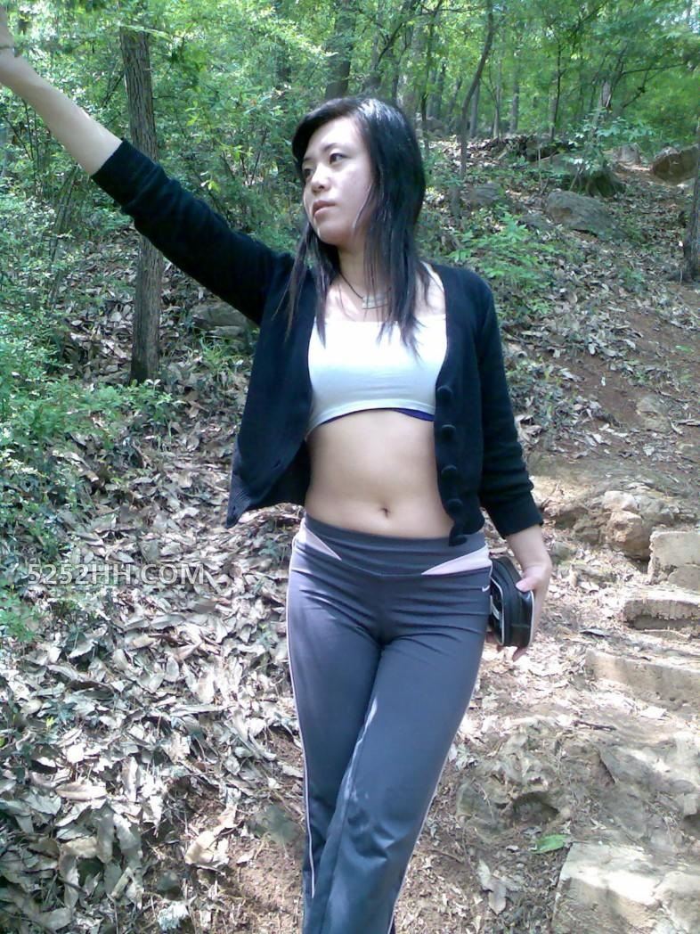 气质不错的轻熟女,骨子里还是很浪的[17p]